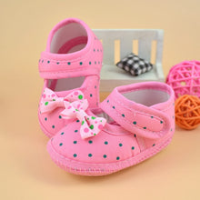 Load image into Gallery viewer, Newborn Baby Girl Soft Sole Crib Toddler Shoes Canvas Sneaker Toddler Zapatos Baby Boy Shoes Sneakers Canvas Sneaker