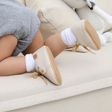 Load image into Gallery viewer, New Baby Shoes Retro Leather Boy Girl Shoes Multicolor Toddler Rubber Sole Anti-slip First Walkers Infant Newborn Moccasins