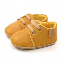 Load image into Gallery viewer, New Baby Shoes Retro Leather Boy Girl Shoes Multicolor Toddler Rubber Sole Anti-slip First Walkers Infant Newborn Moccasins